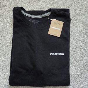 Patagonia Men's p-6 logo responsibili tee